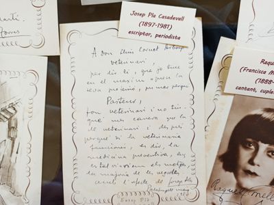 EXPOSICIÓ: "La vitrina tafanera: mostra d'autògrafs de personalitats catalanes"