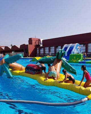 252 infants i joves participen a les activitats ludicoesportives de les piscines municipals de Solsona