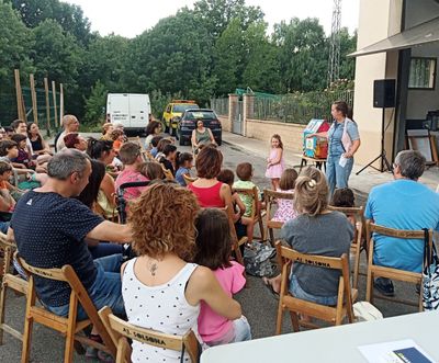 Carla Capdevila i Mia Pavon, guanyadores del sorteig del programa ‘Freqüència de barri’     