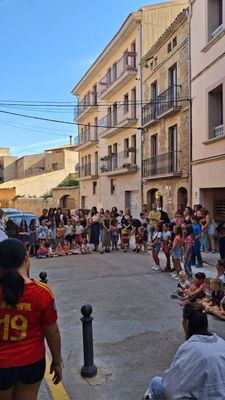 Centenars d’infants i les seves famílies reivindiquen els moments de joc al 9è Solxicsona