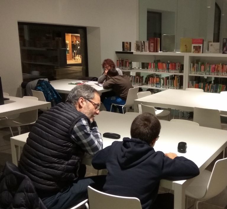 Es busquen nous voluntaris a Solsona per ajudar infants en la lectura  