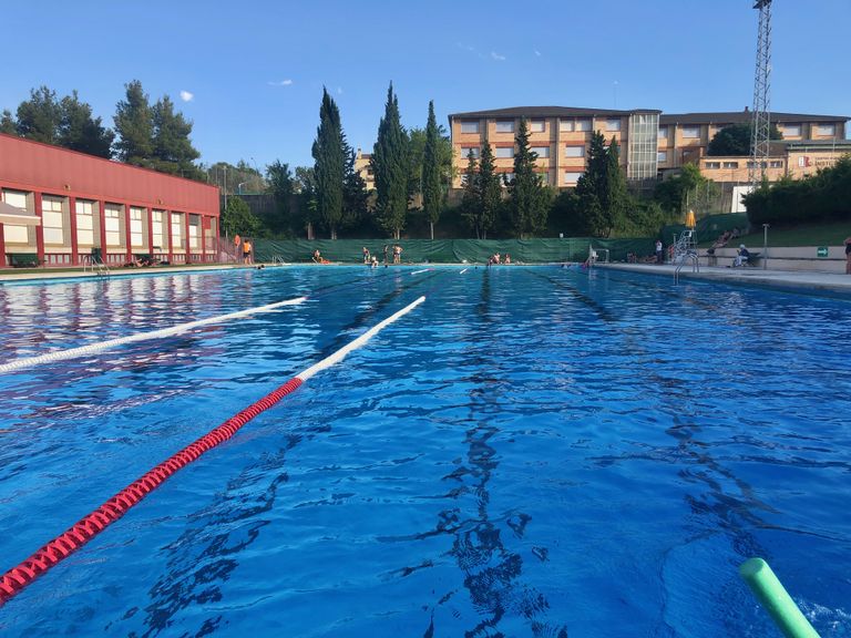 Es convoca una borsa de treball de monitors per a les piscines municipals de Solsona