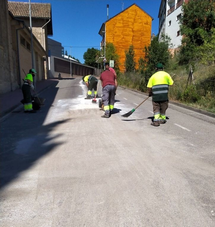 L’abocament d’un tractor a la Pujada del Castellvell obliga a tallar-hi el trànsit