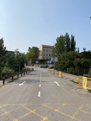 La brigada ha col·locat dues bandes reductores de velocitat a la carretera de Torà