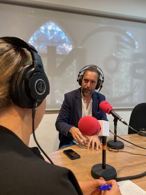 1.	Una vintena de persones van plantejar les primeres idees, dimecres al vespre 