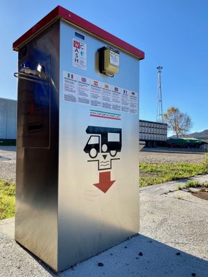 L'única àrea habilitada per a aquest tipus de vehicles és al costat de la rotonda Sant Jordi
