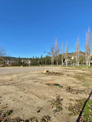 L'única àrea habilitada per a aquest tipus de vehicles és al costat de la rotonda Sant Jordi