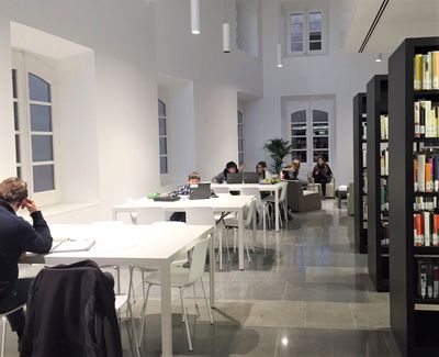 La Biblioteca Carles Morató de Solsona amplia els horaris d’estudi per als exàmens de desembre i gener