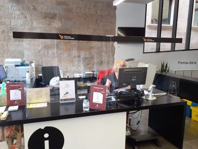 La Biblioteca Carles Morató habilita una sala d’estudi de vuit places amb reserva prèvia