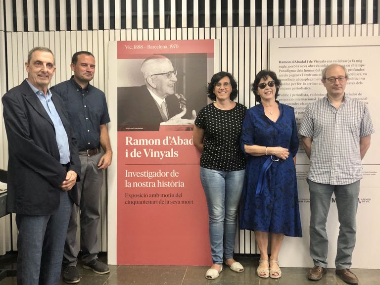 La biblioteca solsonina acull una exposició sobre l’historiador i polític Ramon d’Abadal  