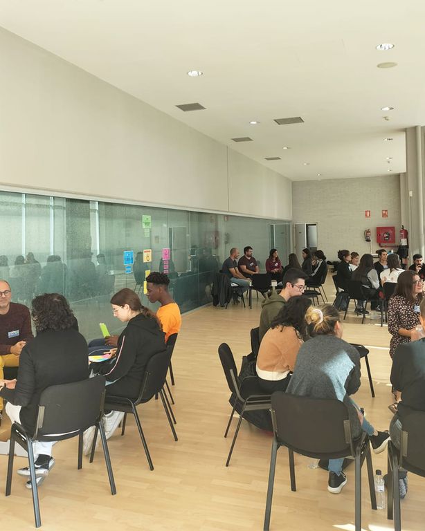 La primera Solsworking es converteix en un espai de trobada d’entitats i joves amb perfil social, educatiu i de cures