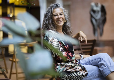 La ponent és especialista en criança respectuosa (foto del web elisendapascualmarti.com)