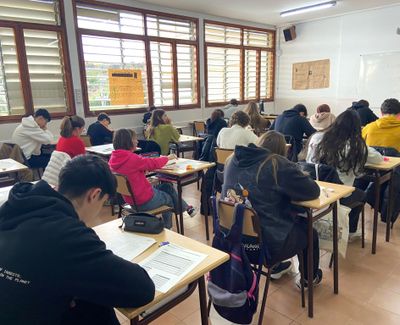 Un centenar d’infants i joves van concórrer als ‘mock exams’ el 22 de març
