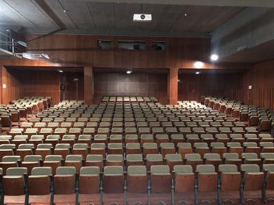 Cal omplir un formulari per cada espectacle organitzat al teatre comarcal i la sala polivalent