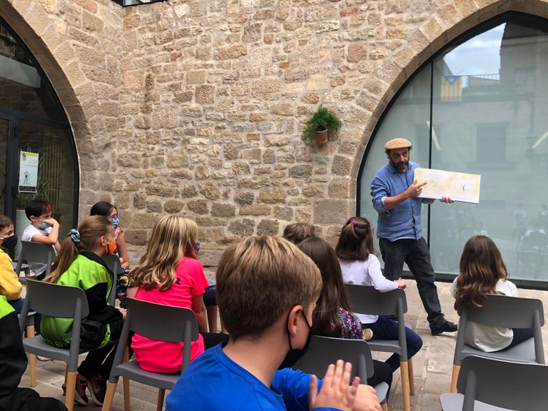 La Revetlla de Sant Jordi de Solsona convida les famílies i els adults a una doble sessió de narració oral