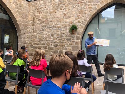 La Revetlla de Sant Jordi de Solsona convida les famílies i els adults a una doble sessió de narració oral