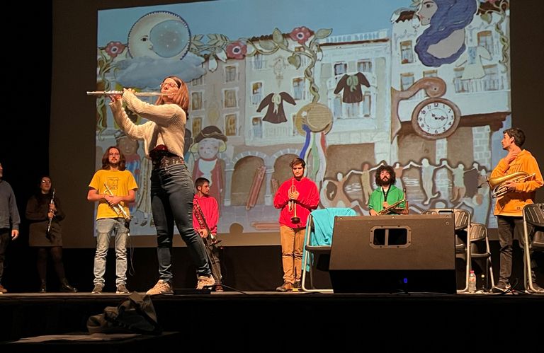 Més de 400 alumnes de primària del Solsonès s’endinsen en la música de Joan Roure