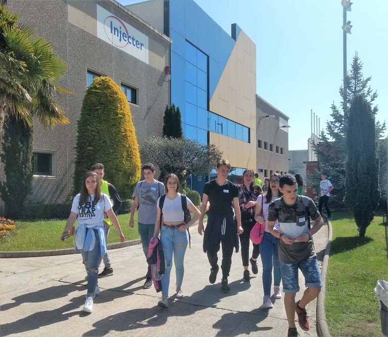 Més de 80 alumnes de 4t d’ESO tanquen la Setmana de l’Ocupació de Solsona amb un joc de pistes als polígons industrials