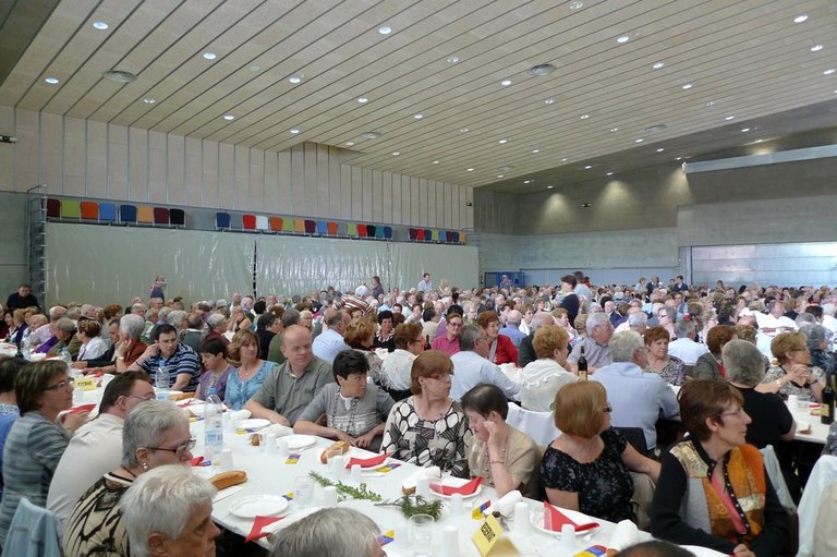 Mig miler de persones assisteixen a la XXXII Festa d’homenatge a la gent gran del Solsonès  