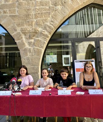 Neix la xarxa “Aquí, pots” d’establiments i espais públics de Solsona on acudir en casos d’urgència 