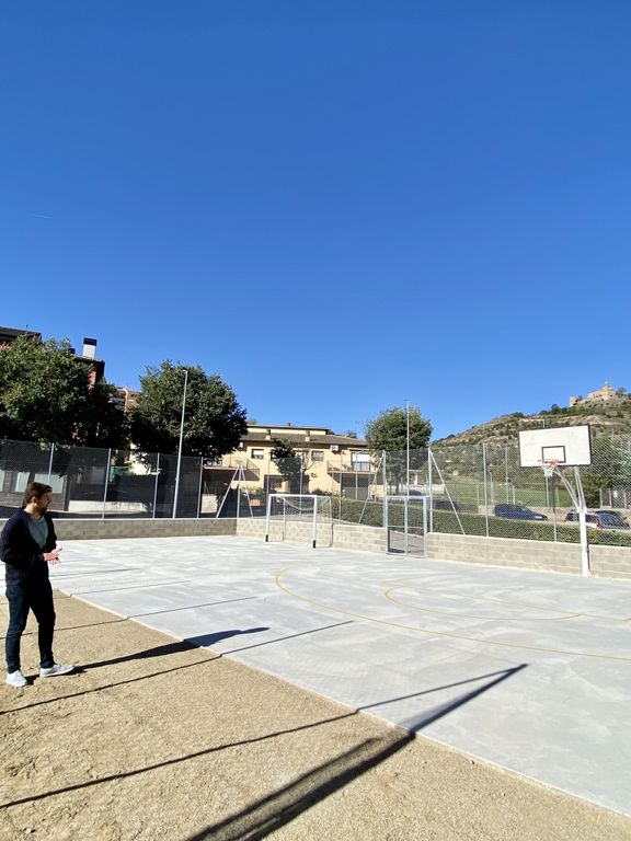 Obre portes una nova pista esportiva al barri Torregassa de Solsona 
