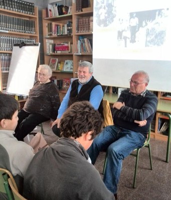 Onze persones grans expliquen la seva infància a les escoles de Solsona i Sant Llorenç de Morunys