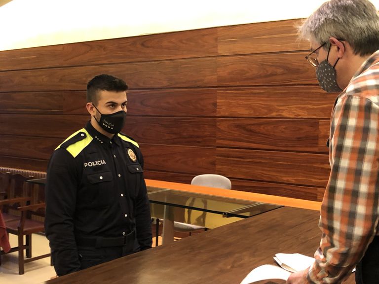 Pren possessió del càrrec un agent de la Policia Local de Solsona