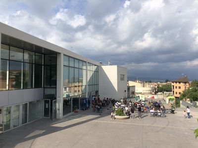 L'espectacle es farà a la sala polivalent 