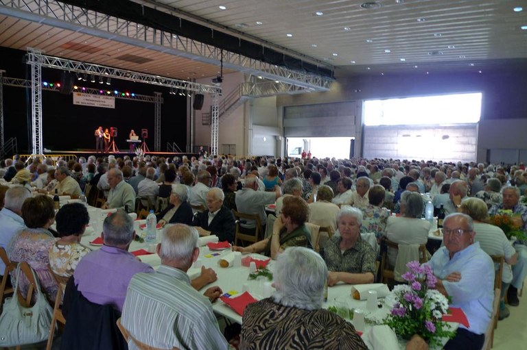 Prop de mig miler de persones participen a la XXXIII Festa d’homenatge a la gent gran del Solsonès  