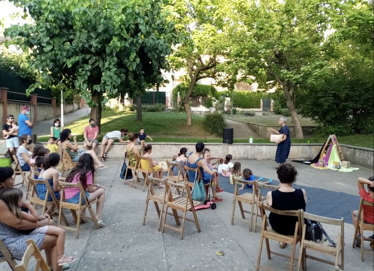 Solsona apropa la cultura als barris perifèrics amb quatre sessions de contacontes a la fresca    