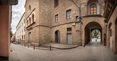 (AUTOR: Víctor Pallarès) El portal del Castell des de l'interior del recinte emmurallat