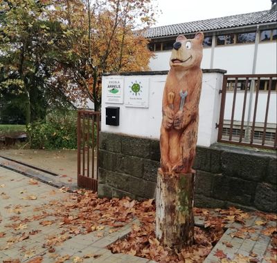 Solsona converteix en peces escultòriques arbres urbans que s’han de tallar  
