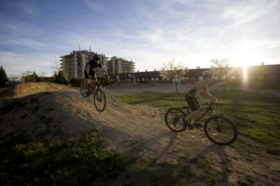 (AUTOR: Carles Santana / Photo Logistics) Des de principi d’any hi ha un circuit sense asfaltar de prova al carrer de Busa 