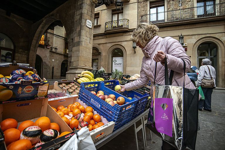 Solsona engega una campanya de promoció del mercat i el comerç local