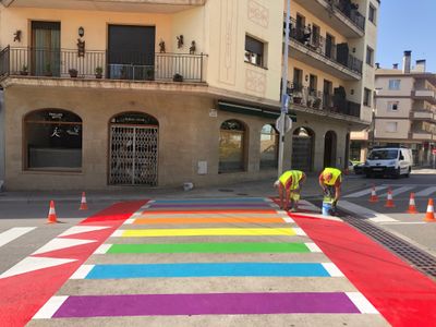 Solsona fa permanentment visible el seu compromís amb el col·lectiu LGBTI amb passos de vianants irisats