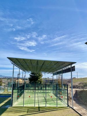 Solsona millora les instal·lacions de pàdel amb la cobertura d’una pista  