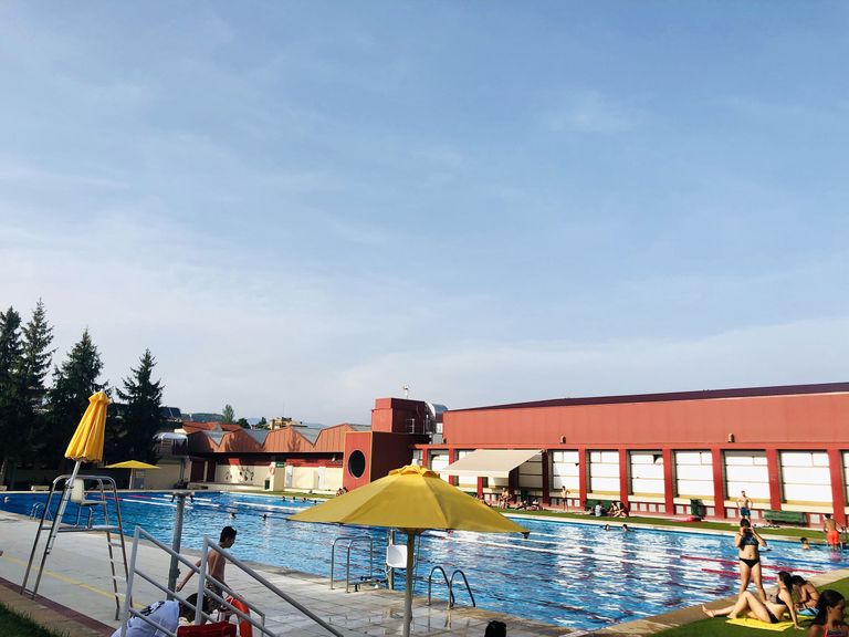 Solsona obre les convocatòries per cobrir 17 places de monitor i dues de taquiller per a les piscines municipals