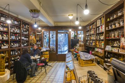 (AUTOR: Òscar Rodbag) Repartiran butlletes botigues, establiments de restauració i parades