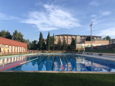 Solsona treu a concurs 20 llocs de treball per a les piscines municipals