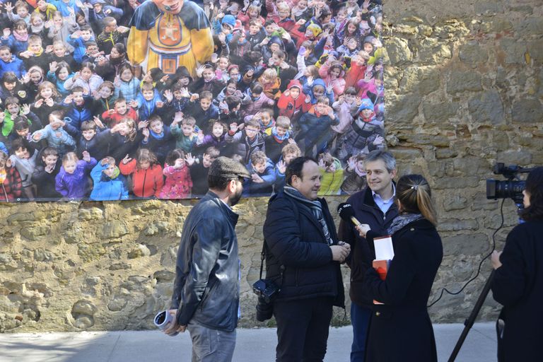 Una mostra de fotos de gran format de les figures més emblemàtiques del Carnaval envaeix el nucli antic de Solsona