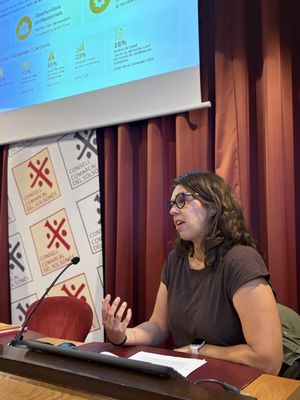 Judit Canals, en la presentació de la nova publicació davant la Taula d'Ocupació de Solsona